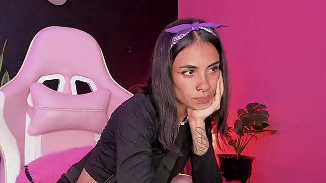 Snapshot of Juanadearco5 chatting on February 3, 2025, 9:07 pm Juanadearco5 online show from February 3, 2025, 9:07 pm