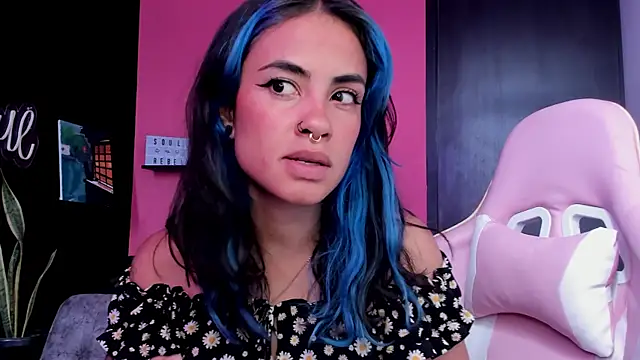 Snapshot of Juanadearco5 chatting on October 28, 2025, 2:38 pm Juanadearco5 online show from October 28, 2025, 2:38 pm