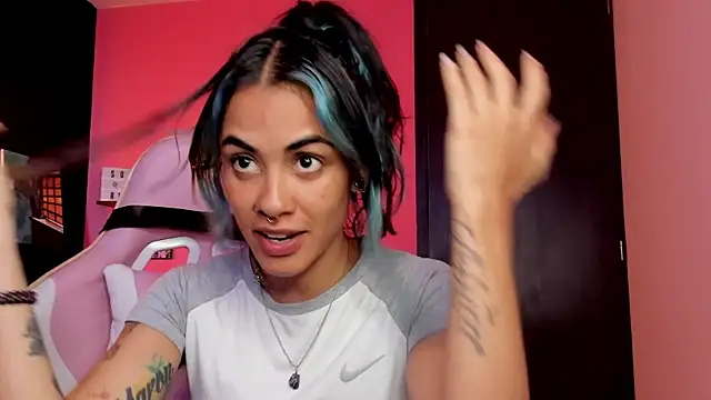 Snapshot of Juanadearco5 chatting on September 28, 2025, 10:06 pm Juanadearco5 online show from September 28, 2025, 10:06 pm