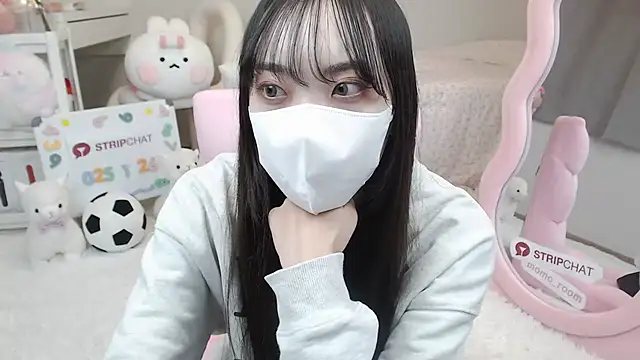 momo room online show from January 26, 2025, 9:40 am