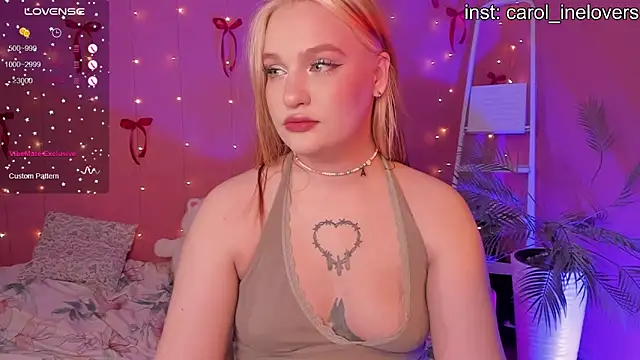 Snapshot of CarolineLovers chatting on February 4, 2026, 12:05 am CarolineLovers online show from February 4, 2026, 12:05 am