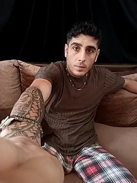 arenn1997 online show from November 15, 2025, 12:09 pm