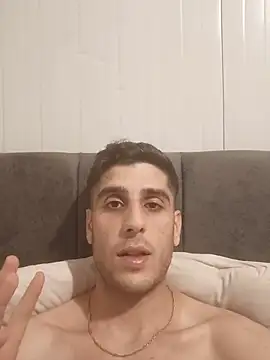 arenn1997 online show from July 15, 2026, 12:17 am