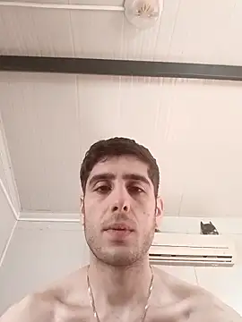 arenn1997 online show from December 22, 2025, 12:05 pm