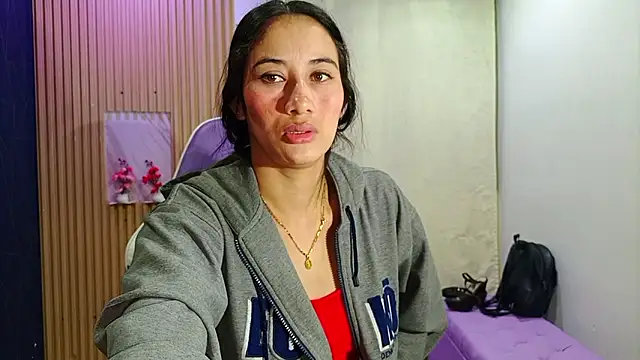 Cataleyalove ADY online show from October 25, 2025, 8:24 am