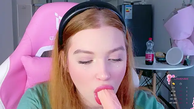 cinnabon girls online show from March 25, 2026, 3:33 pm