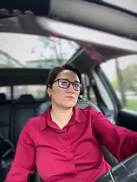 ZhenjaPoledance online show from April 19, 2026, 7:09 am