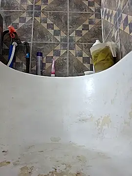 Snapshot of realg2307 chatting on January 13, 2026, 9:52 pm realg2307 online show from January 13, 2026, 9:52 pm