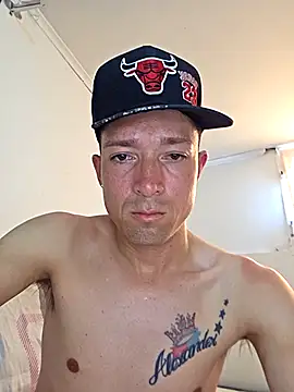 Snapshot of realg2307 chatting on January 11, 2026, 9:55 pm realg2307 online show from January 11, 2026, 9:55 pm