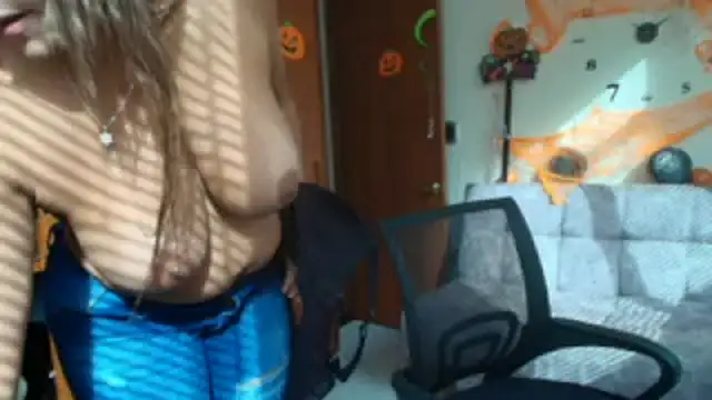 Snapshot of Majo_Soussa chatting on October 26, 2025, 12:49 pm Majo Soussa online show from October 26, 2025, 12:49 pm