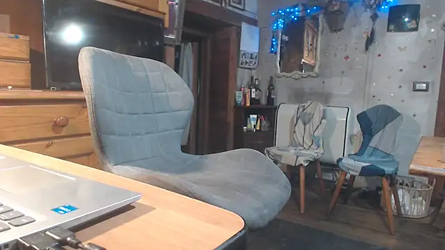 eva2023sexy online show from July 26, 2026, 9:54 pm