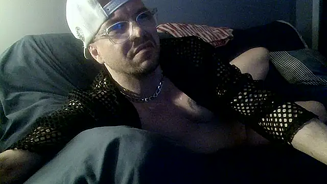Vinyboy69 online show from May 17, 2026, 7:52 am
