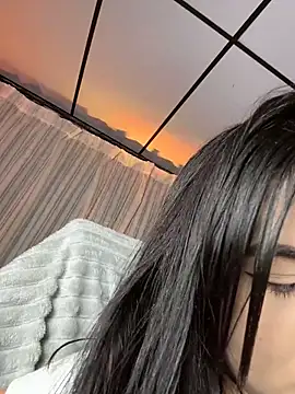 Snapshot of corallwells chatting on March 4, 2026, 12:07 am corallwells online show from March 4, 2026, 12:07 am