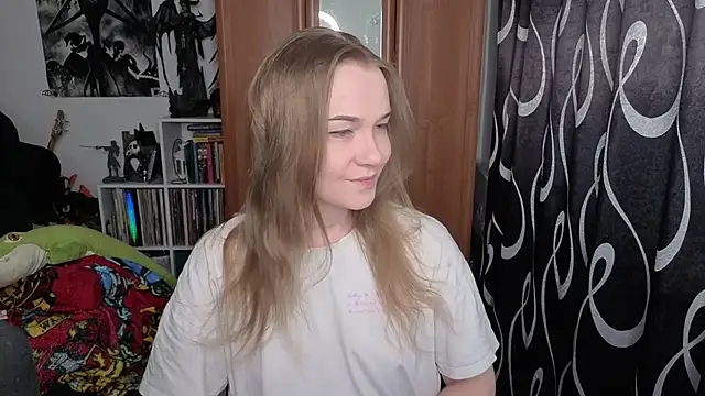Snapshot of stellablondy chatting on June 13, 2026, 1:09 pm stellablondy online show from June 13, 2026, 1:09 pm