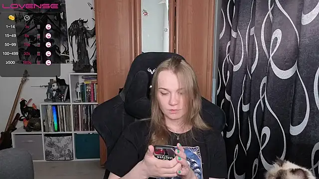 Snapshot of stellablondy chatting on June 30, 2026, 2:50 pm stellablondy online show from June 30, 2026, 2:50 pm