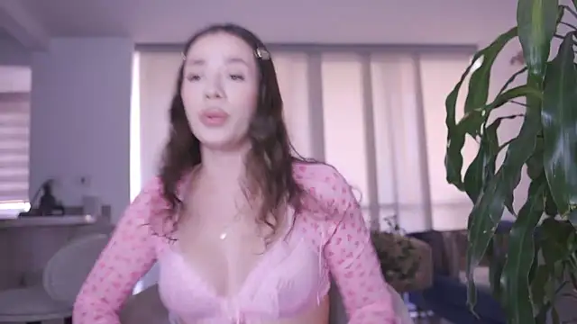 honeyann08 online show from June 11, 2026, 8:50 pm