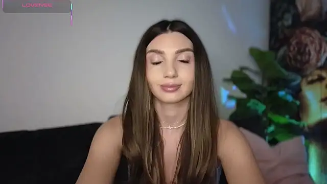 ReyaSophia online show from February 26, 2026, 8:53 pm