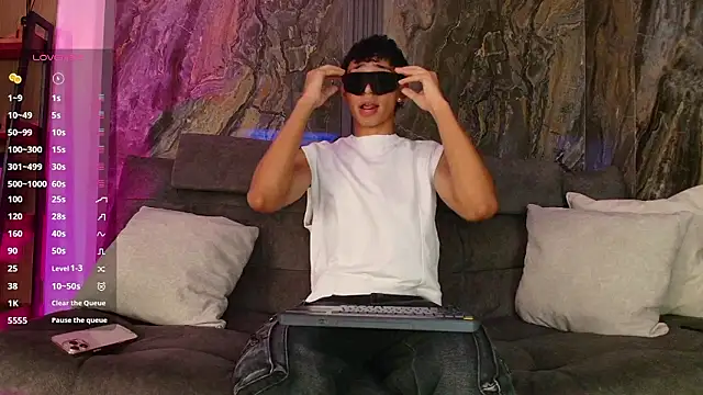 Daviid laidd online show from March 17, 2026, 7:39 pm