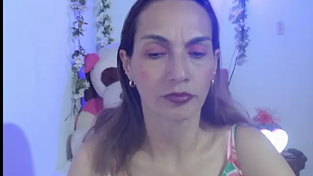 italagomez  online show from October 8, 2025, 1:51 am