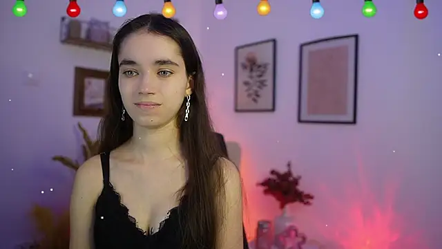 Gia Paige18 online show from December 21, 2025, 2:08 pm