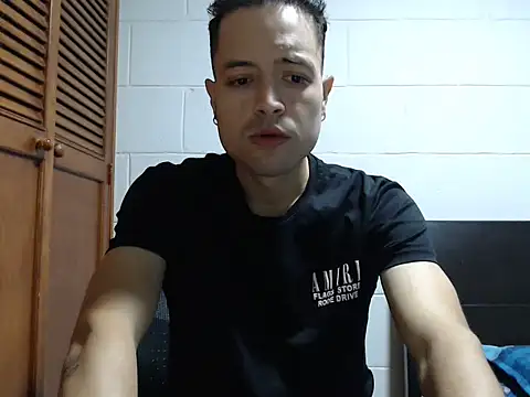 dimitriquiet05 online show from February 21, 2026, 7:21 am