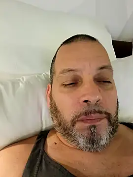 Just2much online show from December 18, 2025, 2:49 am