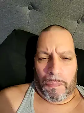 Just2much online show from October 26, 2025, 4:35 am