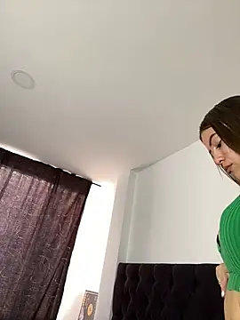 Snapshot of cheryl_cc chatting on February 2, 2025, 9:23 pm cheryl cc online show from February 2, 2025, 9:23 pm