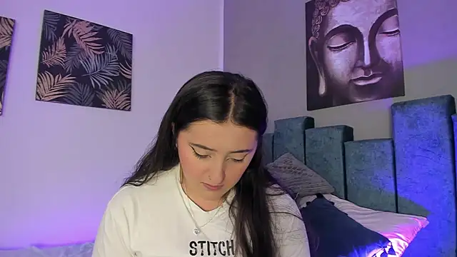 Snapshot of Kathia_Morelli chatting on January 6, 2026, 11:47 am Kathia Morelli online show from January 6, 2026, 11:47 am