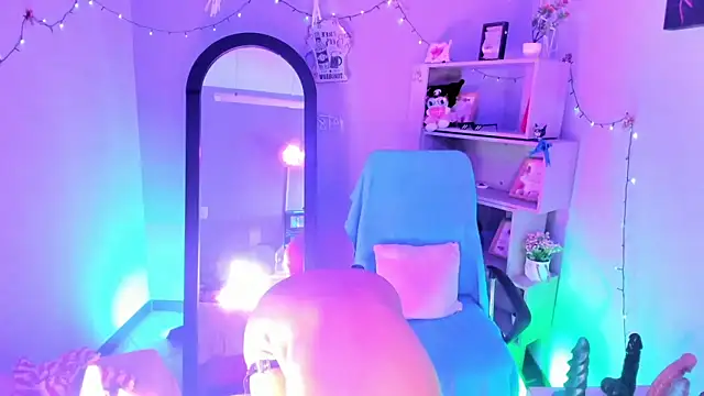 kuromi69 online show from April 19, 2026, 4:46 am