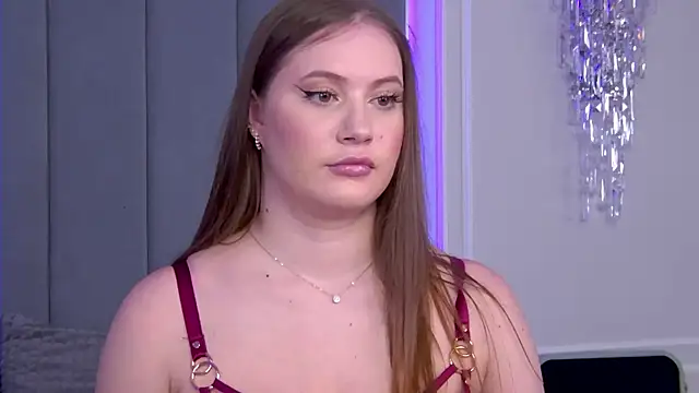 ChloeMarsch online show from October 5, 2025, 4:47 am