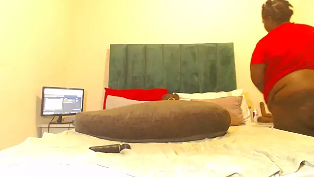 Snapshot of sexybigasss chatting on February 27, 2026, 10:37 am sexybigasss online show from February 27, 2026, 10:37 am