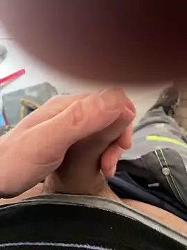 Snapshot of dimitriei chatting on February 17, 2026, 7:38 am dimitriei online show from February 17, 2026, 7:38 am