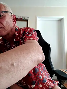 cutaboverest online show from October 1, 2025, 3:05 pm