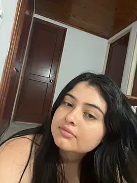 Snapshot of Stephania_18 chatting on October 5, 2025, 8:32 pm Stephania 18 online show from October 5, 2025, 8:32 pm