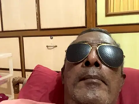 Lookin4Kinky Partner online show from November 18, 2025, 6:11 pm