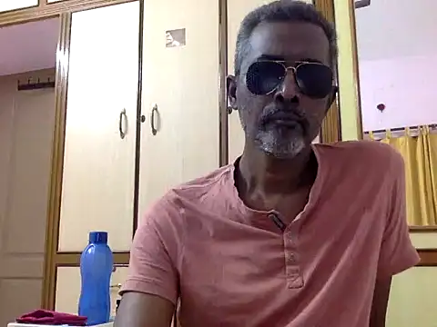 Lookin4Kinky Partner online show from January 15, 2026, 1:14 pm