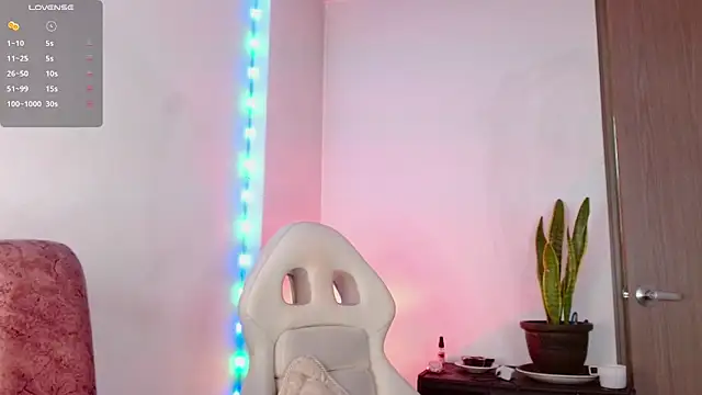 zoewils online show from June 20, 2026, 6:29 am