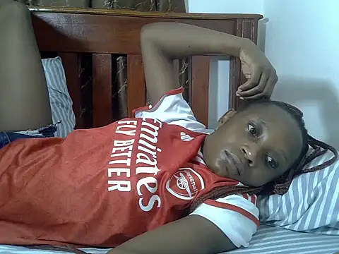 SpicyPetite online show from April 9, 2026, 1:28 pm