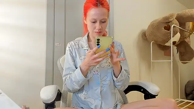 Snapshot of Silly__Milly chatting on February 5, 2025, 6:04 pm Silly  Milly online show from February 5, 2025, 6:04 pm