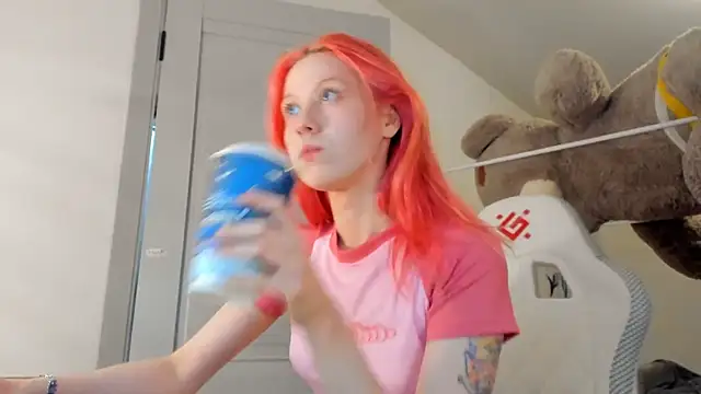 Snapshot of Silly__Milly chatting on February 10, 2025, 2:48 pm Silly  Milly online show from February 10, 2025, 2:48 pm