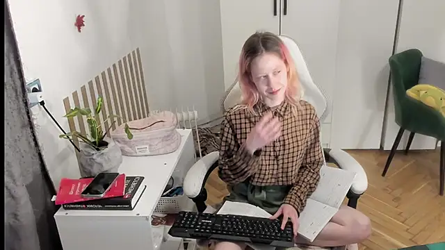 Silly  Milly online show from May 27, 2026, 1:57 am