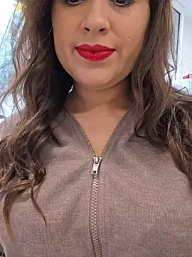 GatitaXD27 online show from November 17, 2025, 9:46 am