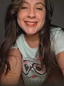 Snapshot of GatitaXD27 chatting on March 28, 2026, 11:39 pm GatitaXD27 online show from March 28, 2026, 11:39 pm