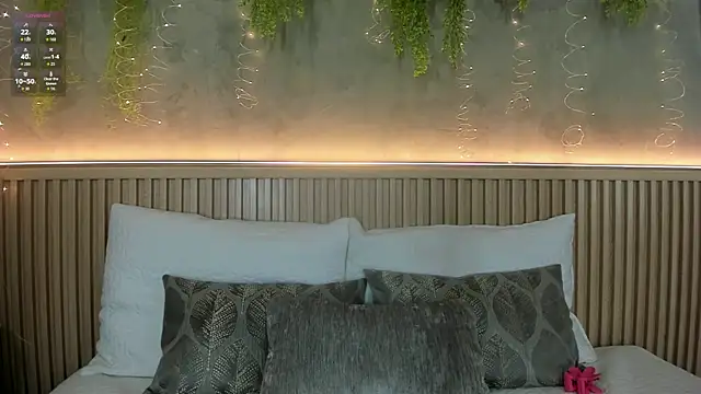 Lana Lann online show from February 21, 2026, 11:56 am