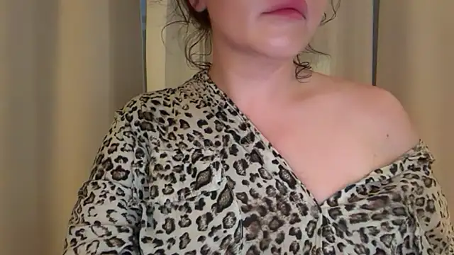 Sandysecret online show from August 9, 2026, 7:53 pm