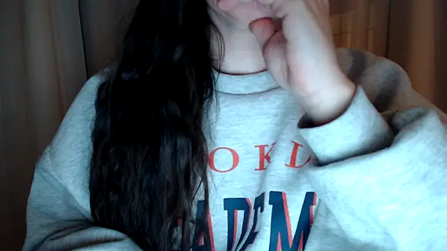 Sandysecret online show from October 28, 2025, 9:03 pm