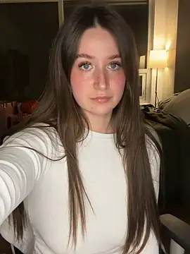 nerdynina online show from April 5, 2026, 2:07 am