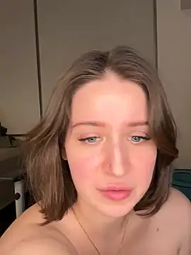 nerdynina online show from January 3, 2025, 4:33 am