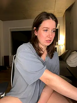 nerdynina online show from October 22, 2025, 1:38 am